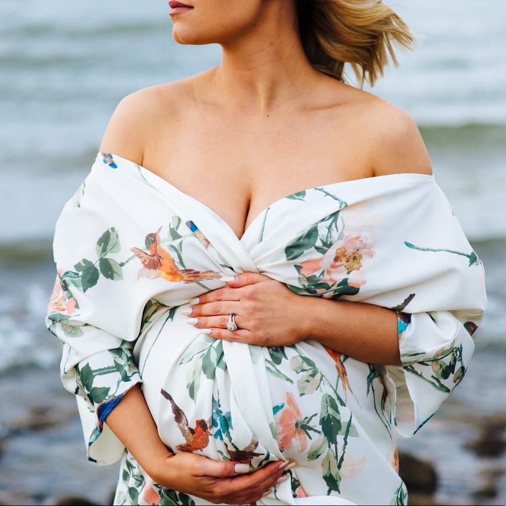 Hope and Ivy maternity gown